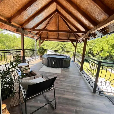 Pescana Tisina Villa *