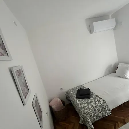 Villa Pescana Tisina Banatski Karlovac